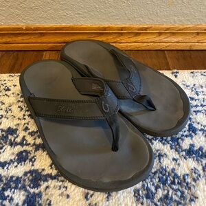 OluKai Men's Black Flip-Flops